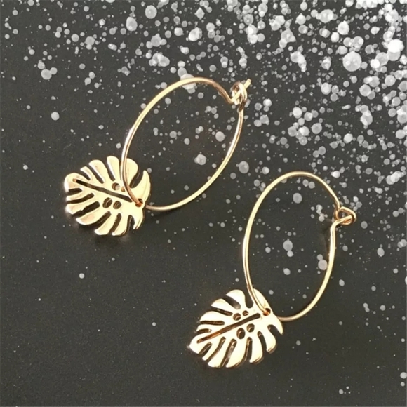 Vintage Leaf Trendy Gold Color Dangle Earrings - Picture 6 of 6